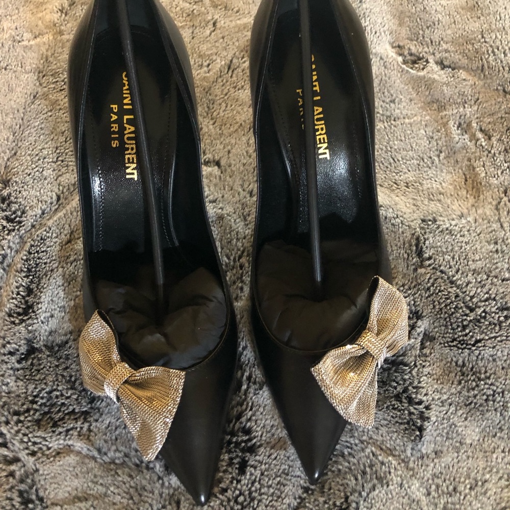 Saint Laurent Zoe 105 Bow Pump
